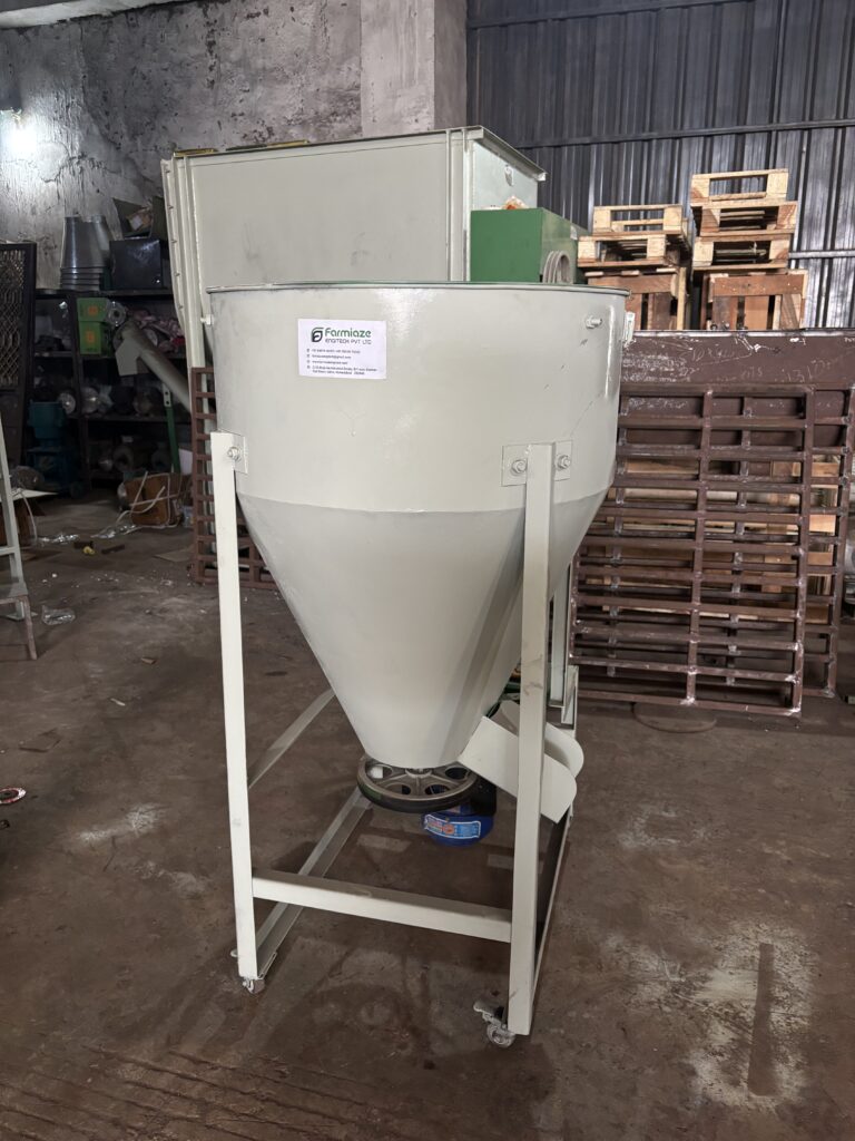 Vertical Mixer Machine